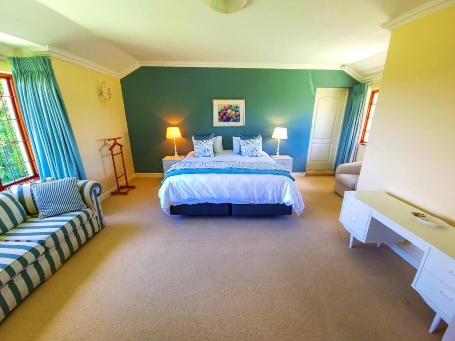 Escape To Paradise In Plett - Back Up Electricity Ferienhaus