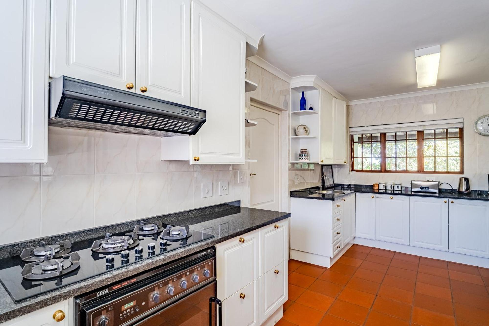 Escape To Paradise In Plett - Back Up Electricity Ferienhaus Plettenberg Bay