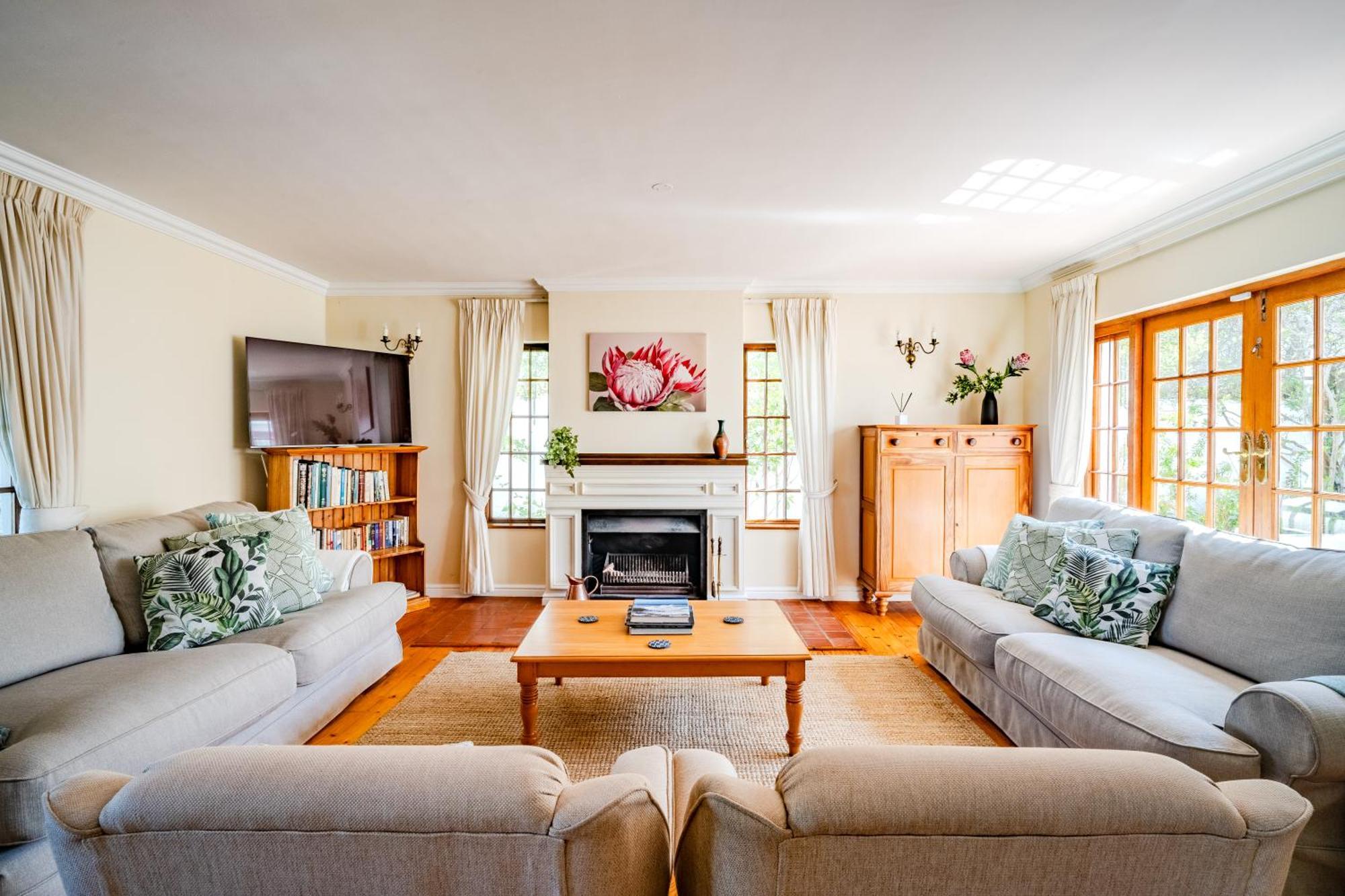 Escape To Paradise In Plett - Back Up Electricity
