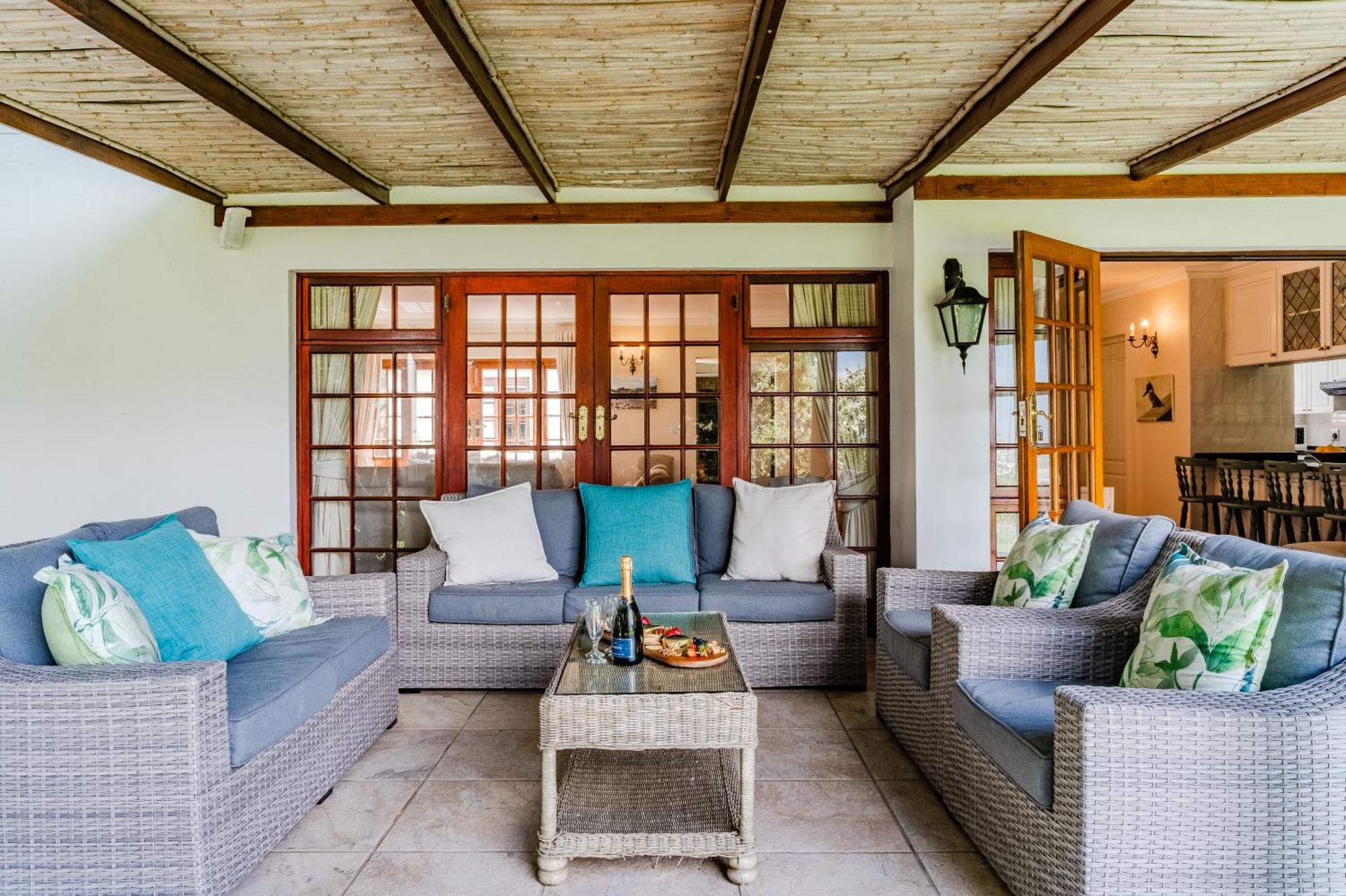 Escape To Paradise In Plett - Back Up Electricity *