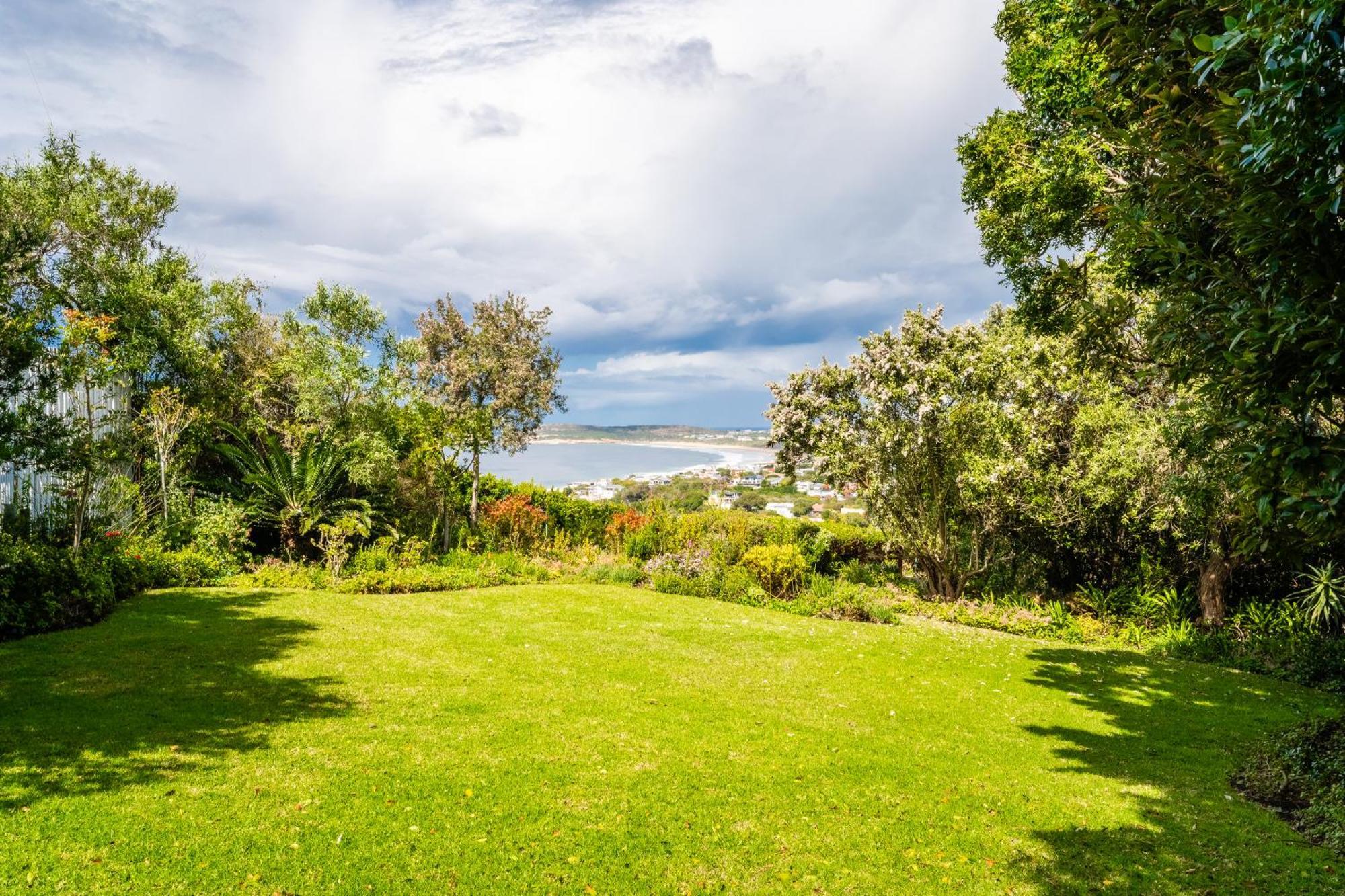 Escape To Paradise In Plett - Back Up Electricity *