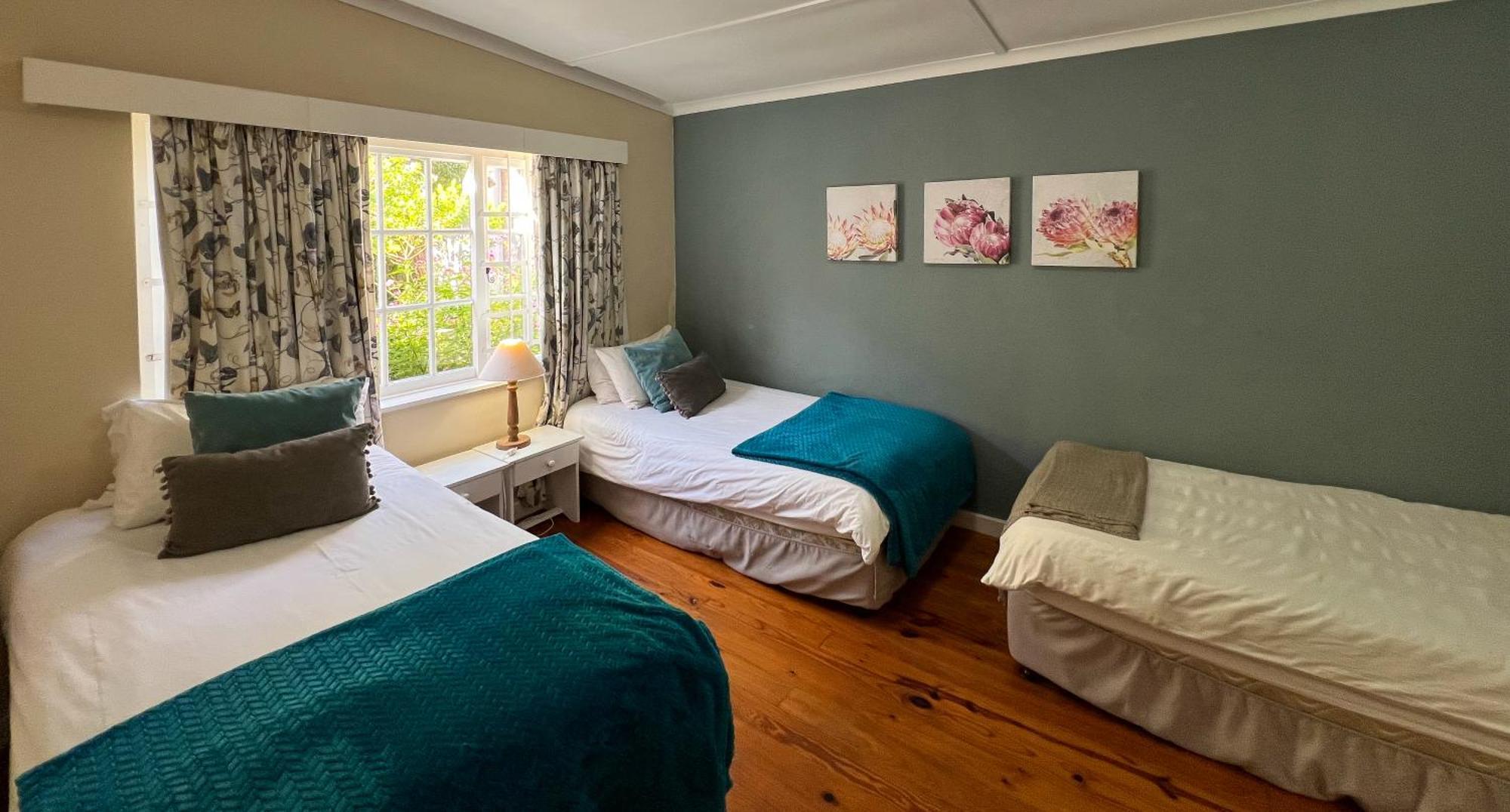 Escape To Paradise In Plett - Back Up Electricity Holiday home *